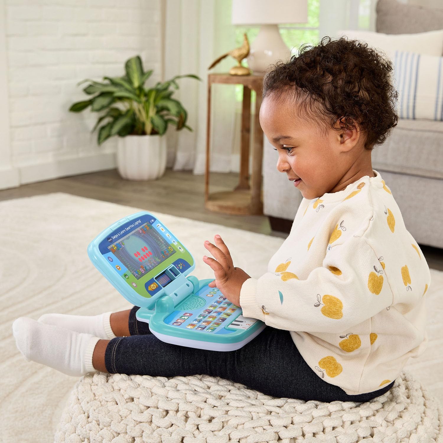 Vtech Swipe & Learn Smarties Laptop - Image 3
